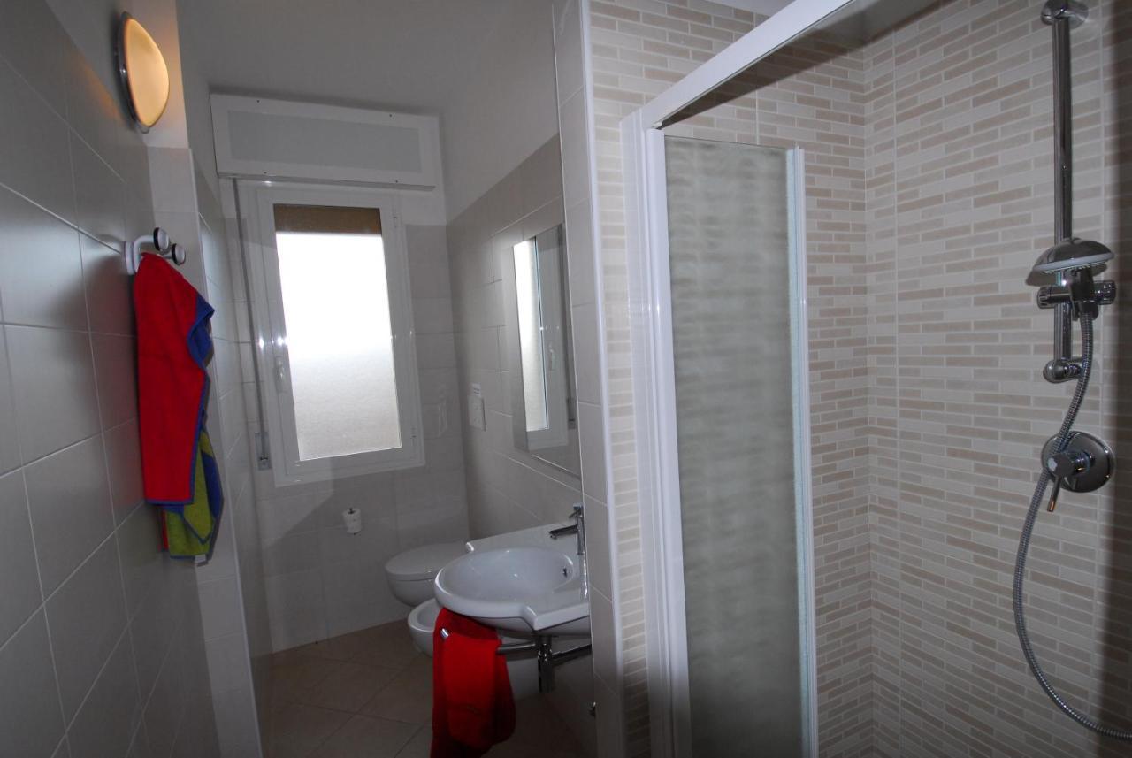 Residence Condominio Roma Ераклеа Екстер'єр фото